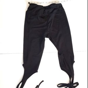 NWOT Ballet tie leggings